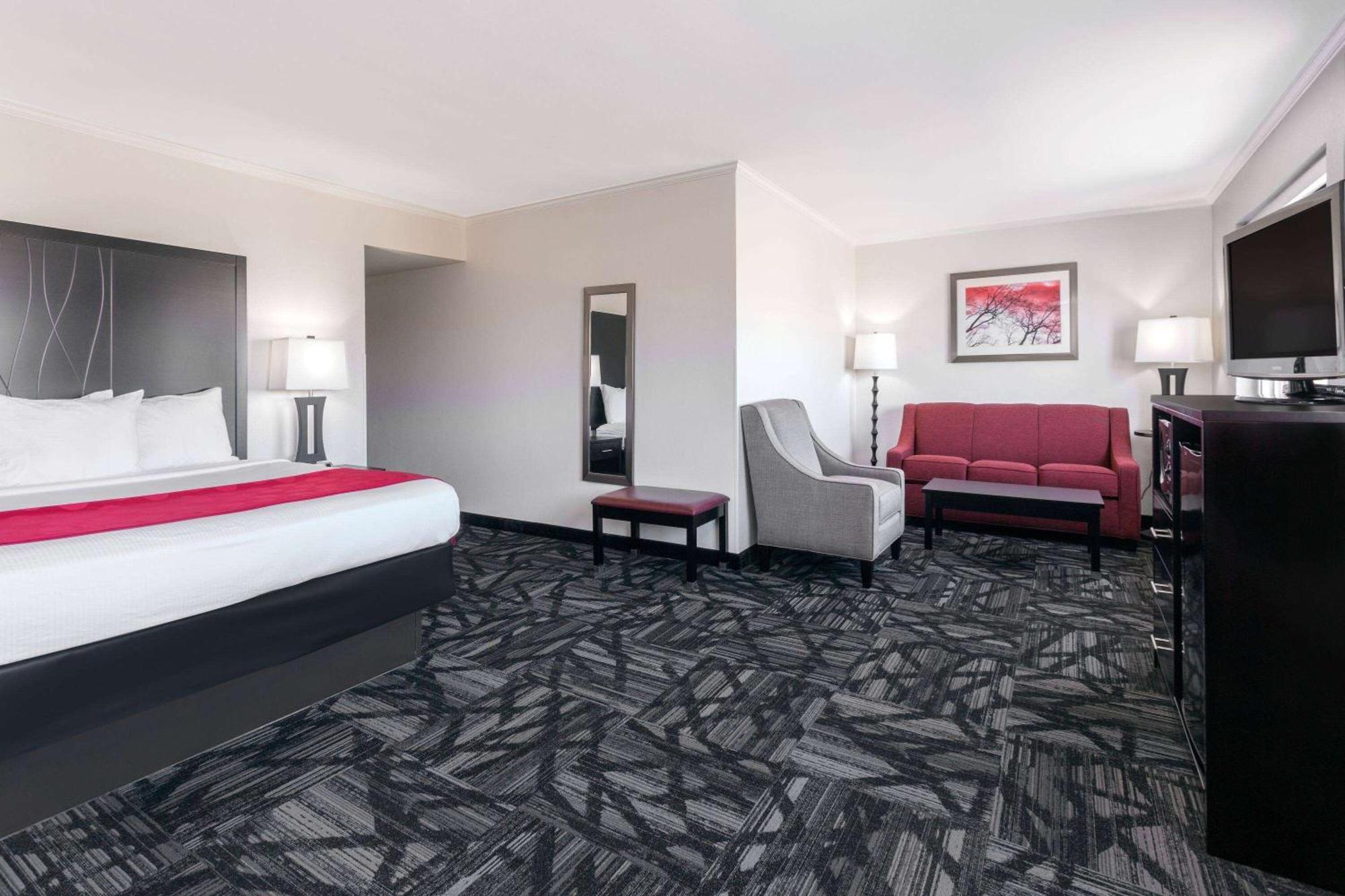 Ramada By Wyndham Tuscaloosa Hotel Luaran gambar